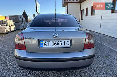 Седан Volkswagen Passat 2004 в 