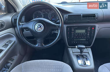 Седан Volkswagen Passat 2004 в 