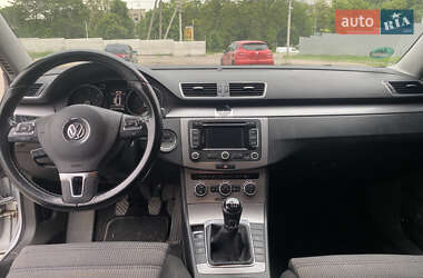 Універсал Volkswagen Passat 2014 в 