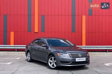 Седан Volkswagen Passat 2012 в Киеве