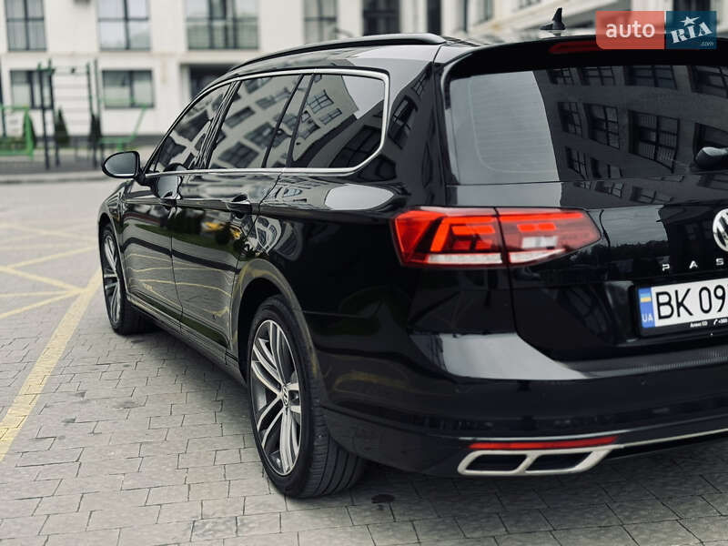 Універсал Volkswagen Passat 2019 в Львові