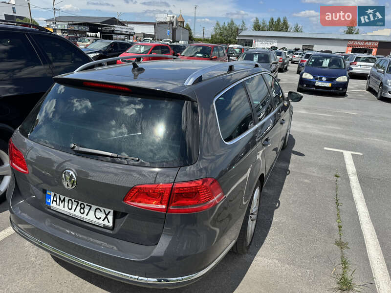 Універсал Volkswagen Passat 2014 в Житомирі