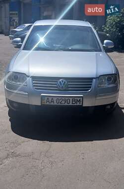 Седан Volkswagen Passat 2005 в Киеве