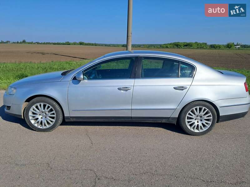 Седан Volkswagen Passat 2007 в Киеве
