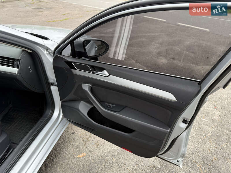 Универсал Volkswagen Passat 2016 в Виннице фото 35 Универсал Volkswagen Passat 2016 в Виннице