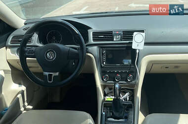 Седан Volkswagen Passat 2013 в 