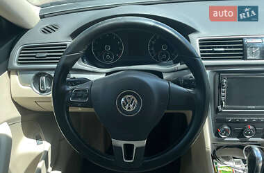 Седан Volkswagen Passat 2013 в 