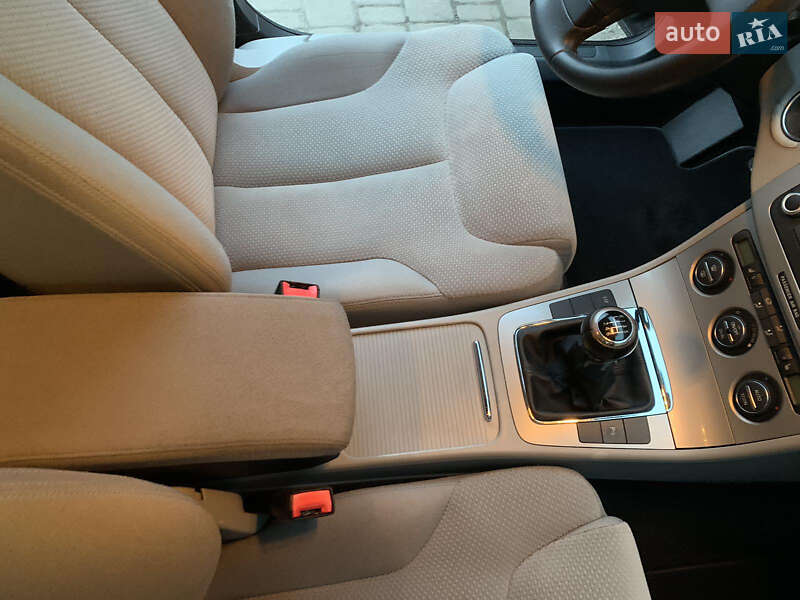 Универсал Volkswagen Passat 2006 в Луцке