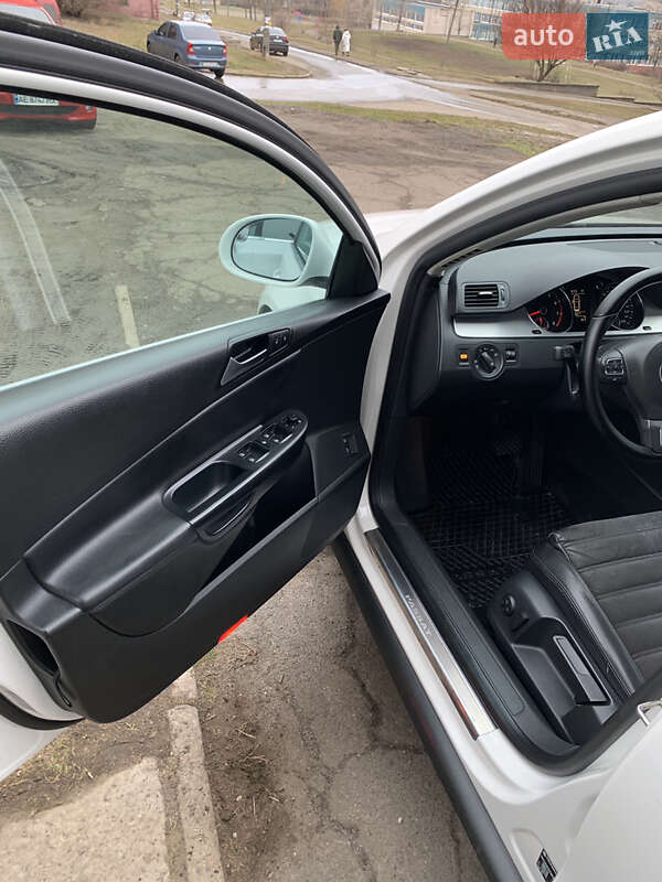 Седан Volkswagen Passat 2010 в Кривому Розі