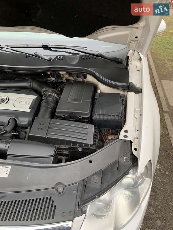 Седан Volkswagen Passat 2010 в Кривому Розі