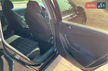 Універсал Volkswagen Passat 2010 в 