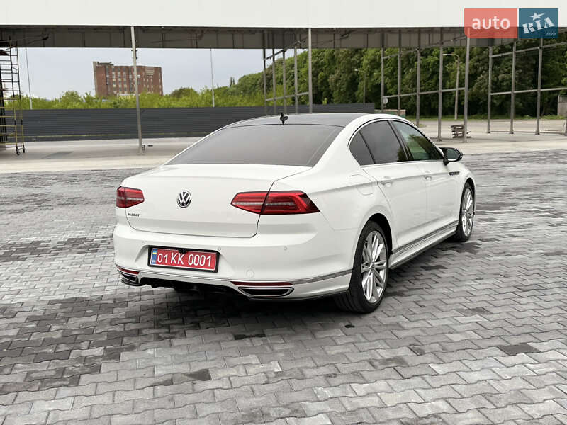 Седан Volkswagen Passat 2017 в Каменец-Подольском