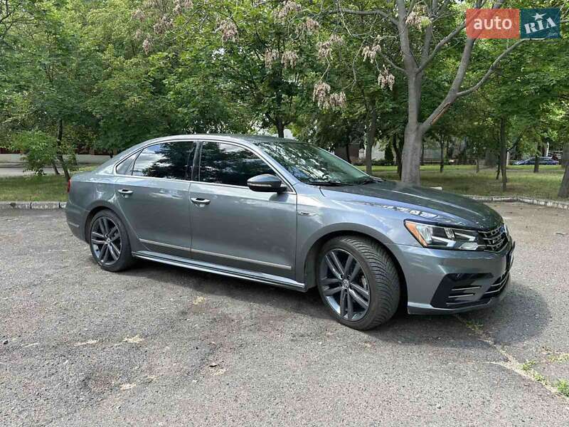 Седан Volkswagen Passat 2016 в Миколаєві