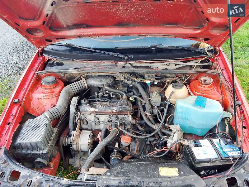 Седан Volkswagen Passat 1992 в Рівному