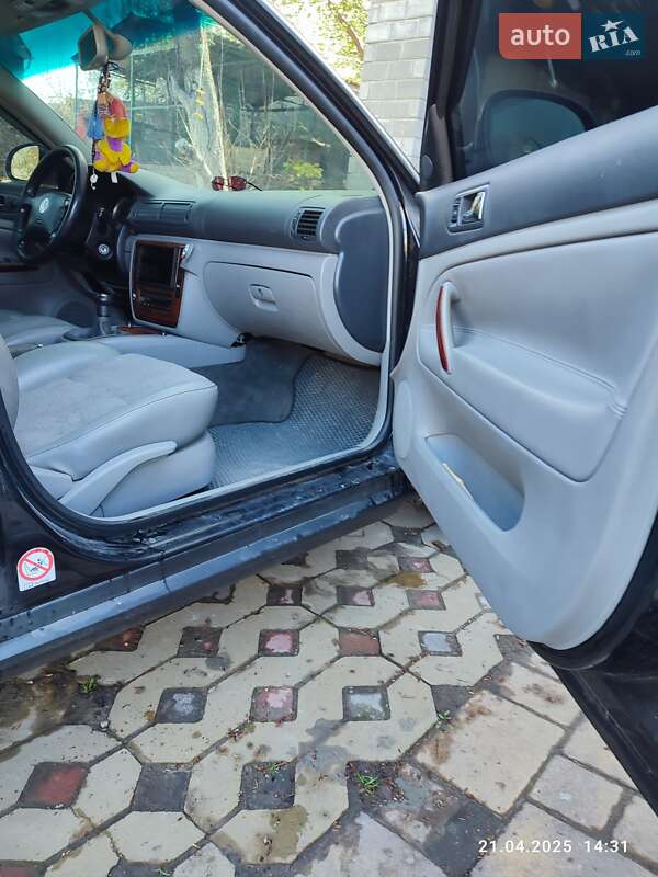 Универсал Volkswagen Passat 2005 в Обухове