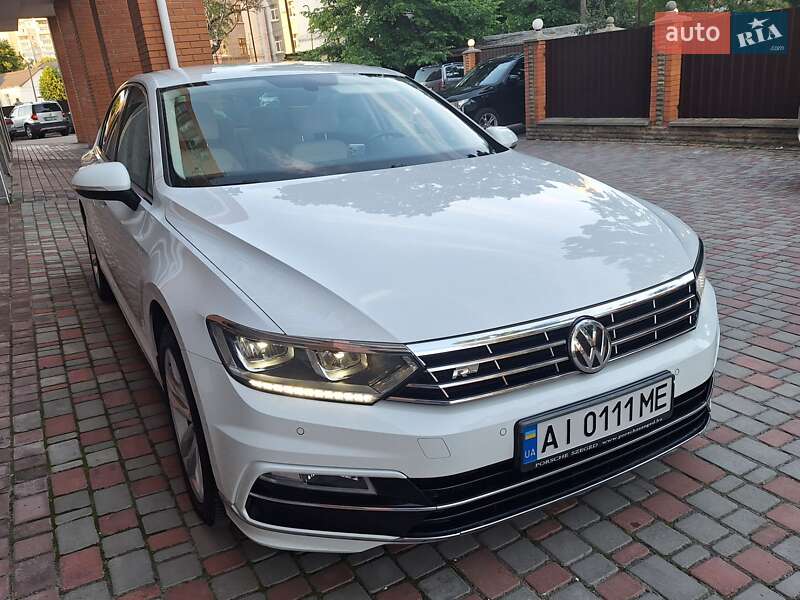 Седан Volkswagen Passat 2017 в Киеве