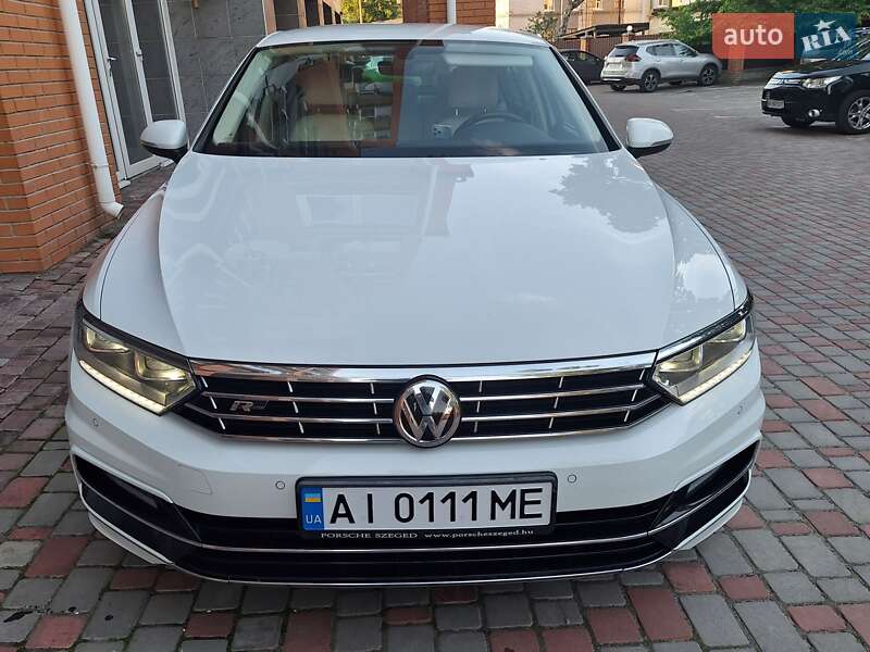 Седан Volkswagen Passat 2017 в Киеве