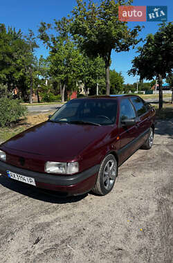 Седан Volkswagen Passat 1990 в Харькове