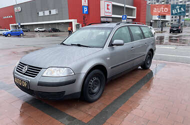 Универсал Volkswagen Passat 2002 в 
