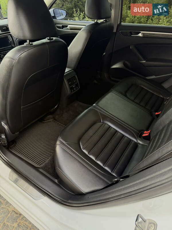 Седан Volkswagen Passat 2016 в Днепре фото 16 Седан Volkswagen Passat 2016 в Днепре