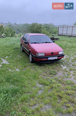Седан Volkswagen Passat 1992 в 