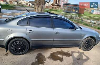 Седан Volkswagen Passat 2002 в 