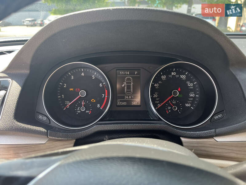 Седан Volkswagen Passat 2016 в Одессе