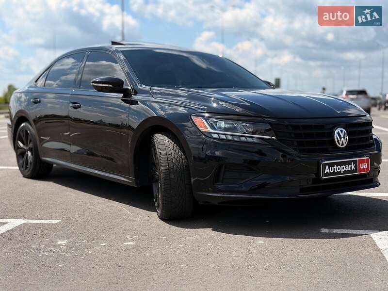 Седан Volkswagen Passat 2020 в Львове