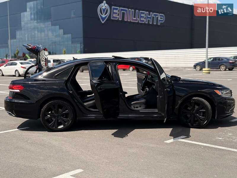 Седан Volkswagen Passat 2020 в Львове