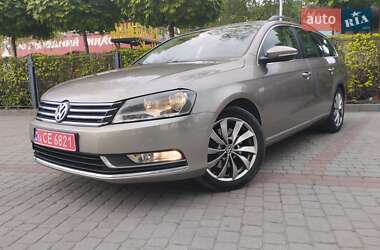 Универсал Volkswagen Passat 2012 в Стрые