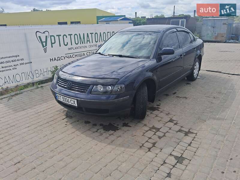 Седан Volkswagen Passat 1999 в 