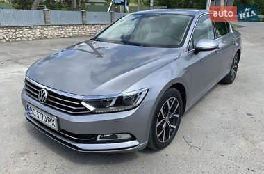 Седан Volkswagen Passat 2018 в Тернополе