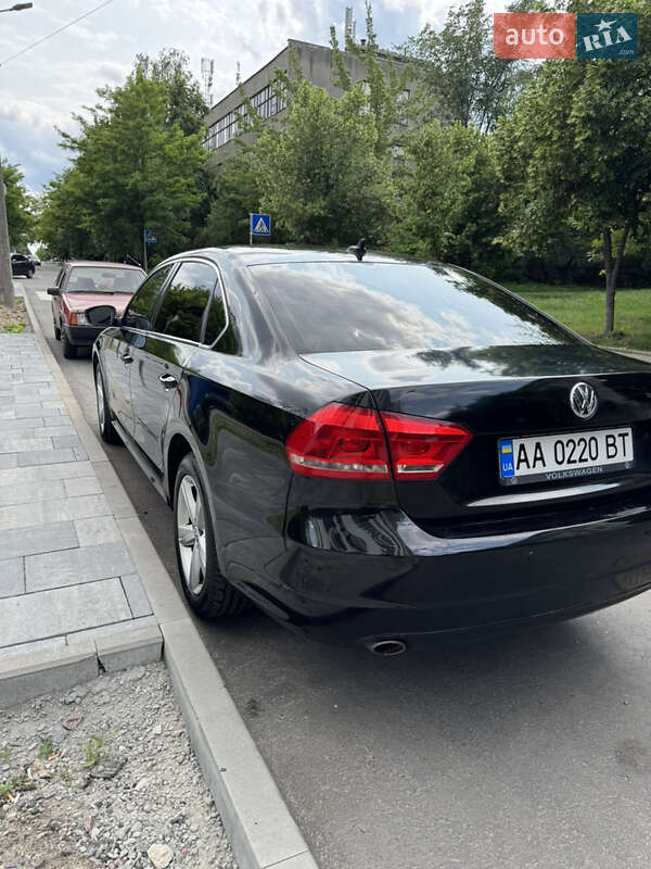 Седан Volkswagen Passat 2013 в Киеве