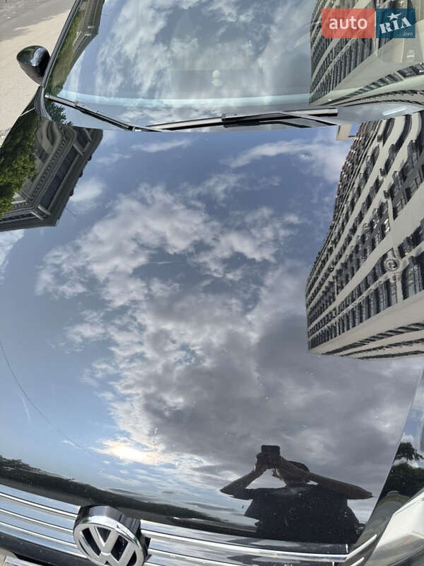 Седан Volkswagen Passat 2013 в Киеве