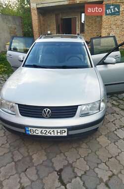 Універсал Volkswagen Passat 1998 в Львові