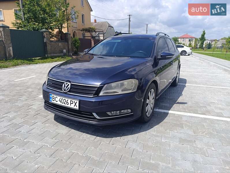 Універсал Volkswagen Passat 2012 в Львові
