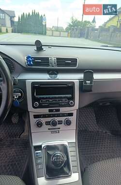 Универсал Volkswagen Passat 2012 в 
