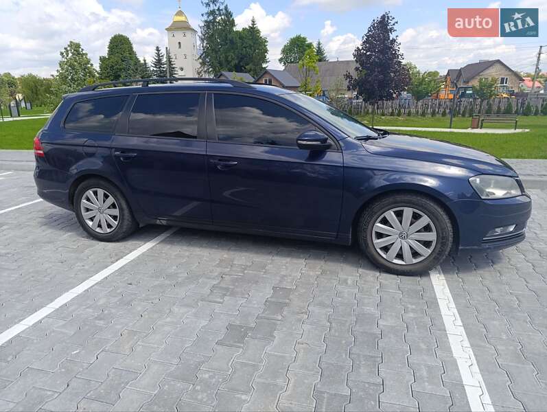 Універсал Volkswagen Passat 2012 в Львові