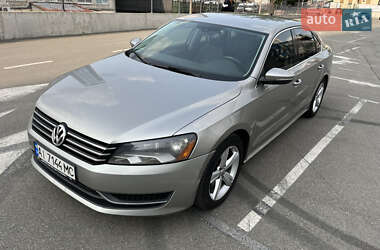 Седан Volkswagen Passat 2012 в Києві