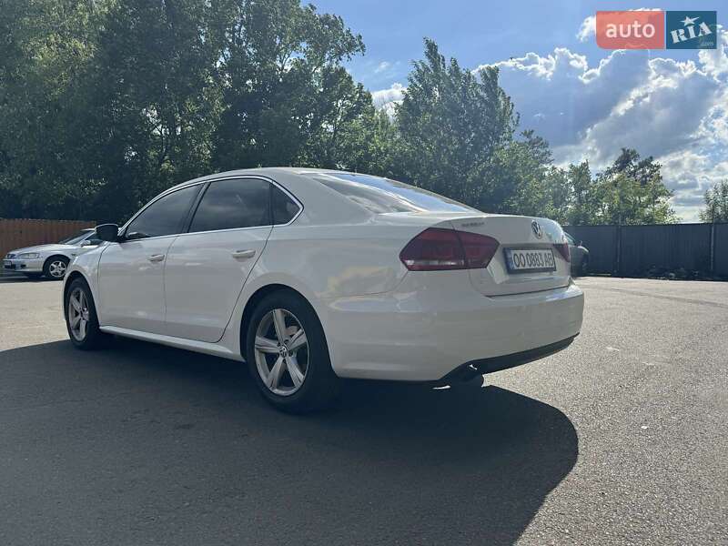 Седан Volkswagen Passat 2012 в Одессе