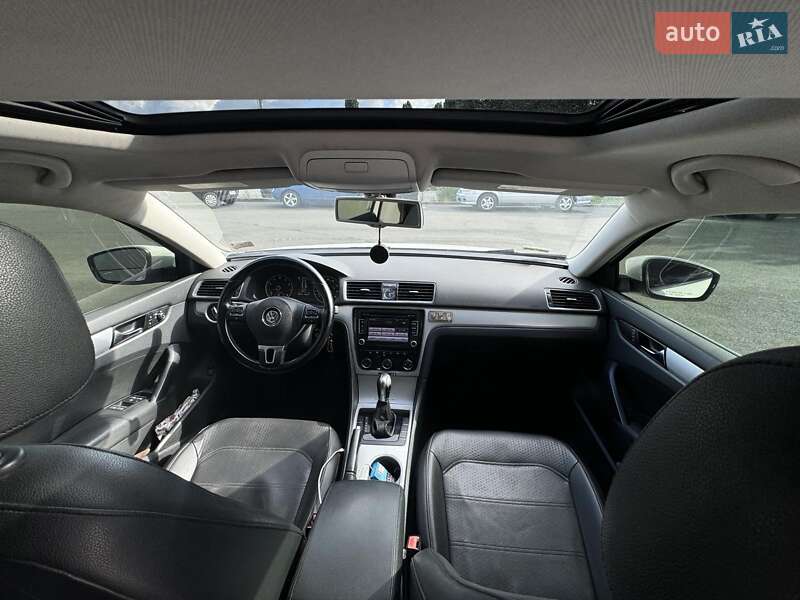Седан Volkswagen Passat 2012 в Одессе