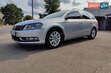 Универсал Volkswagen Passat 2014 в Киеве