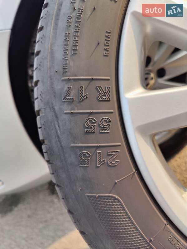 Универсал Volkswagen Passat 2014 в Киеве