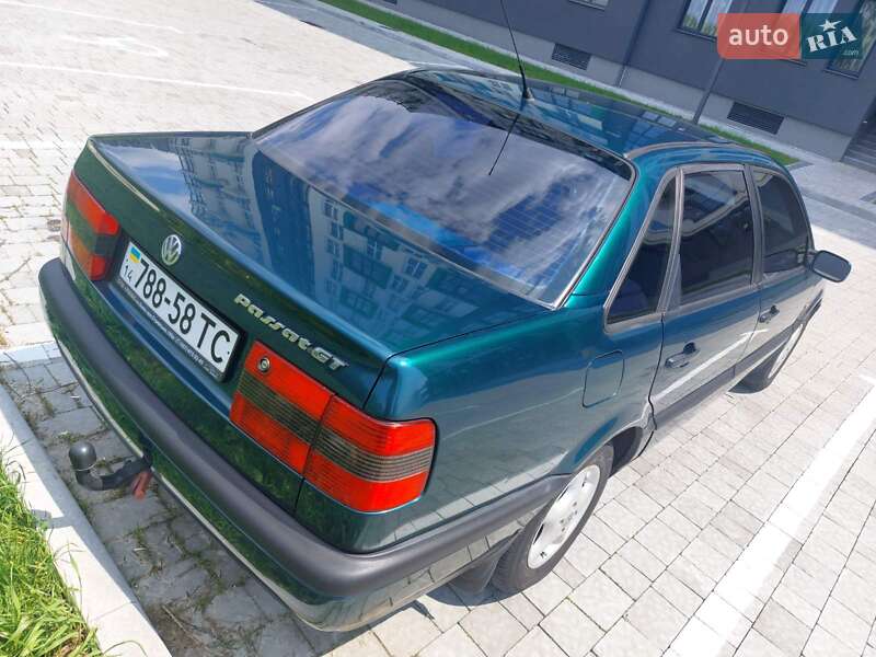 Седан Volkswagen Passat 1996 в Львові
