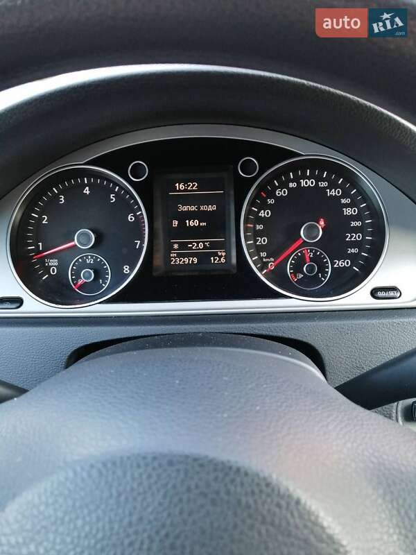 Универсал Volkswagen Passat 2012 в Стрые