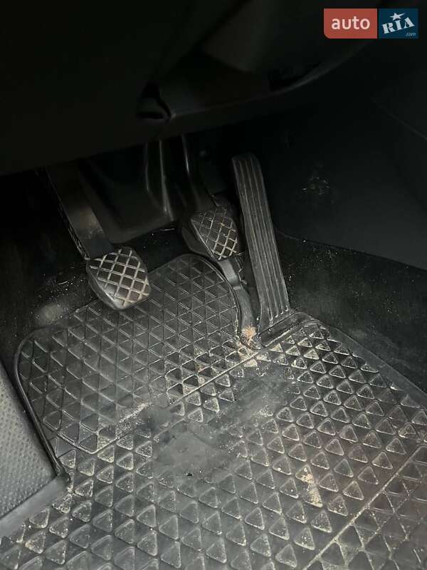 Универсал Volkswagen Passat 2012 в Стрые