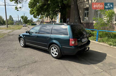 Універсал Volkswagen Passat 2001 в 