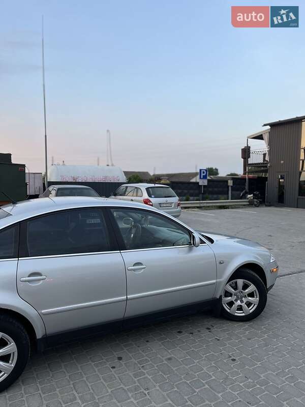 Седан Volkswagen Passat 2003 в Кам'янець-Подільському
