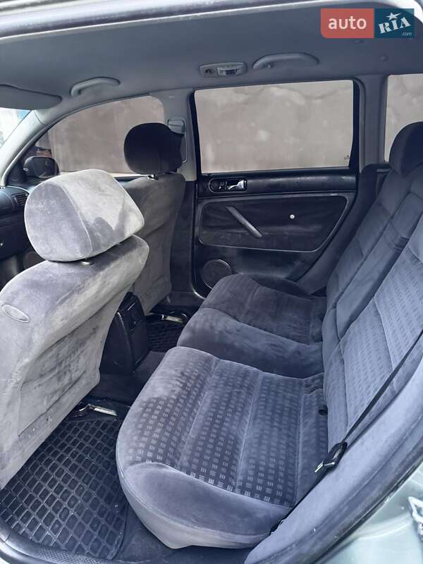 Универсал Volkswagen Passat 2002 в Черновцах