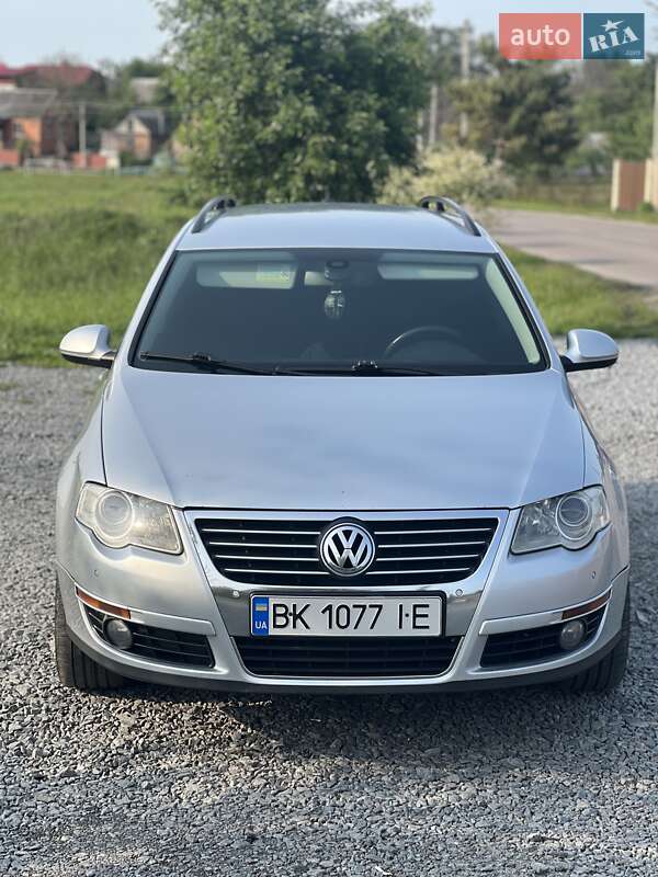 Универсал Volkswagen Passat 2010 в 